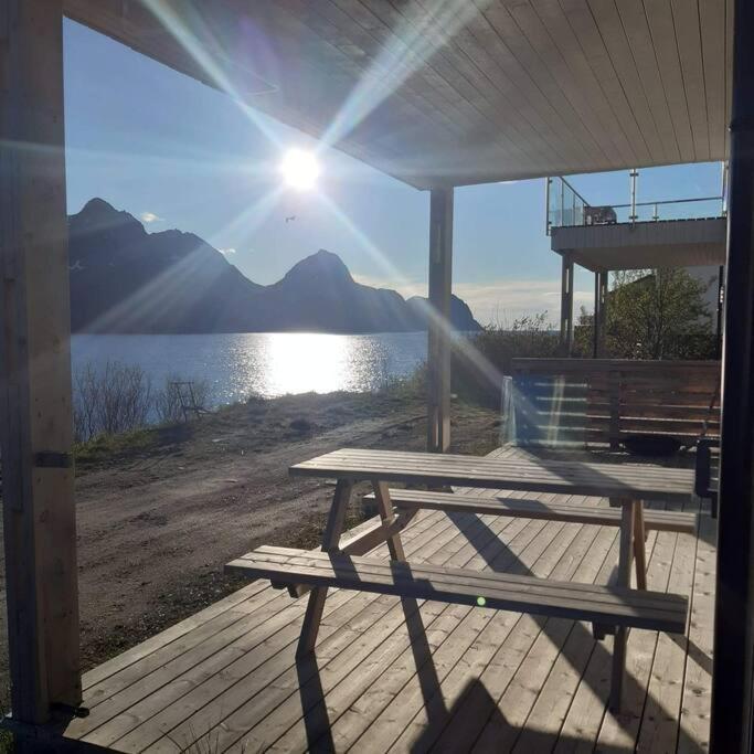 Senja, Husoy I Senja. Leilighet Med Utsikt Over Fjord Og Fjell Tofta Zewnętrze zdjęcie